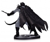 Фигурка Batman Black & White Statue By Dave Johnson 17 см